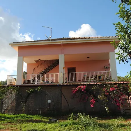 Bed & Breakfast Arenosu25 3*